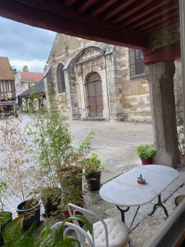 Au Temps D'Autrefois Hotel Nolay  Екстериор снимка